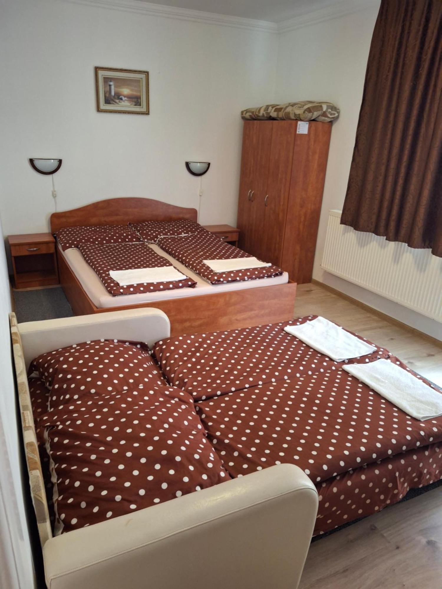 Birta Apartman Хайдусобосло Экстерьер фото